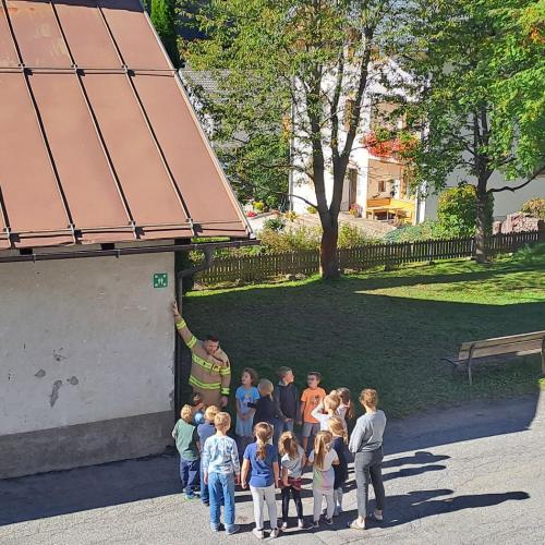 Feuerwehrübung in der VS Flirsch 2025