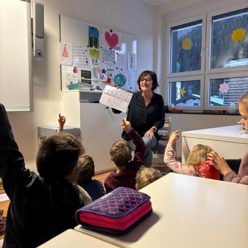 Tugendarbeit Gerechtigkeit mit Alexandra