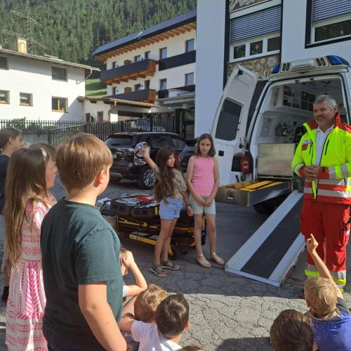Erste Hilfe - Kurs in der VS Flirsch